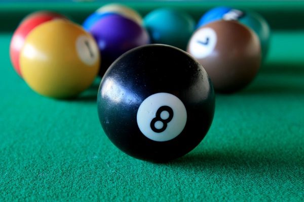 Proč je billiardový stůl zelený? 