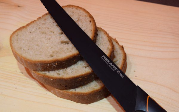 Nôž na chlieb a pečivo