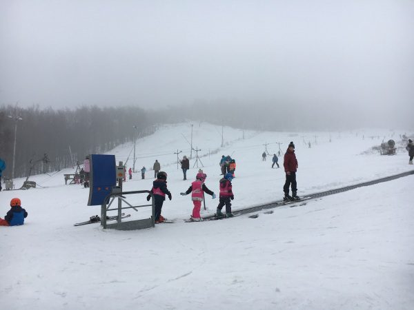 Zochova chata, Piesok lyžiarsky svah a lyžovačka