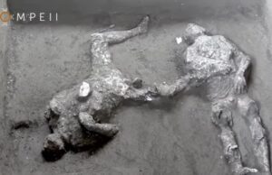 Pompeje a odliatky obetí výbuchu sopky Vezuv
