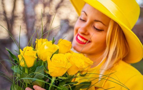 žlté kvety, jar, ku dňu matiek