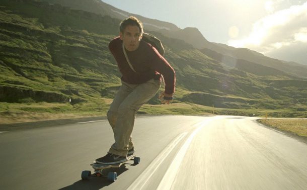 Walter MItty Ben Stiller a skateboard z kopca
