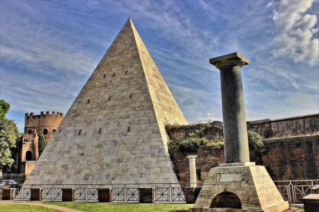Cestiova pyramída v Ríme