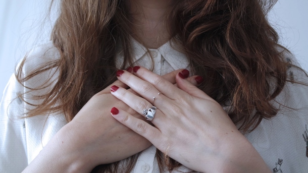 Prsten na ruke, rozvodový prsteň